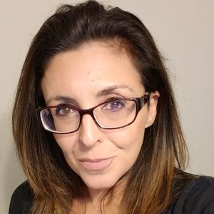 Meet your Posher, Angela